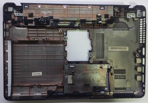 Toshiba Satellite L635-137 Alt Kasa Alt Kapak - Görsel 2