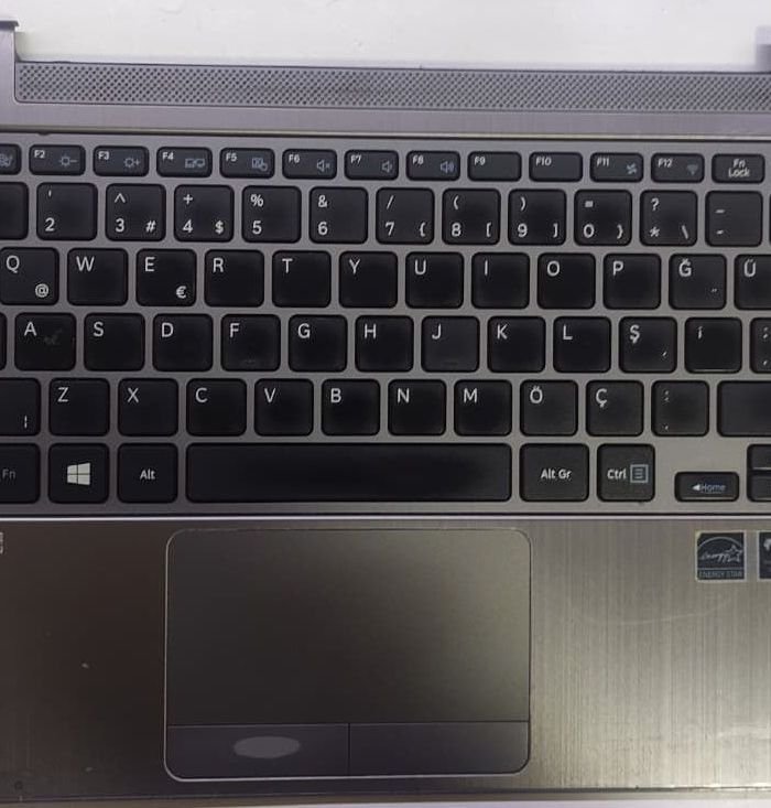 Samsung NP540U3C Klavye Üst Kasa Takım